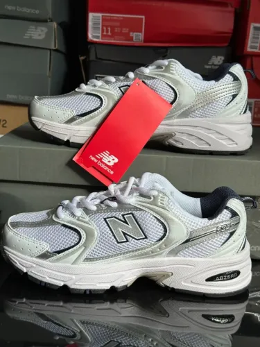 Sneaker 530 White Natural Indigo - tamanho 37BR, autêntico com caixa ID 1084