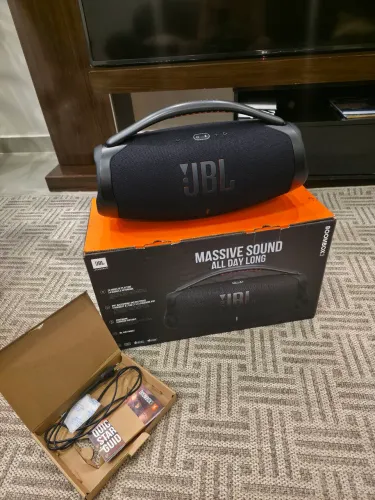 Boombox 3 muito nova