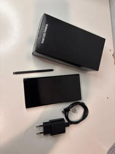 Samsung Galaxy S23 Ultra, completo com caixa e itens originais