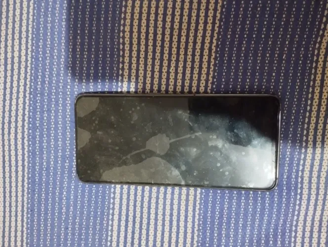 Celular pra retirada de peças.