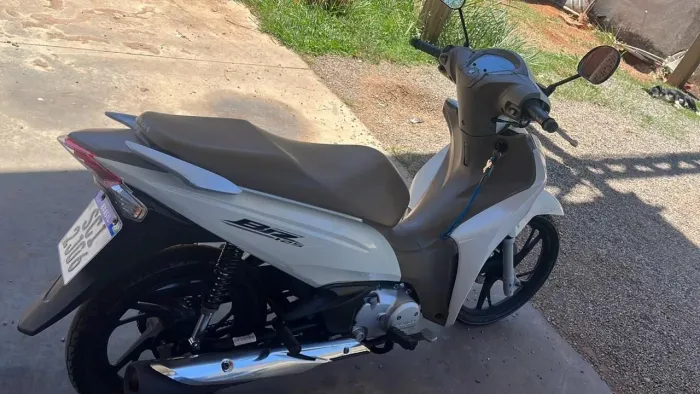 Vendo biz 2023. Completa
