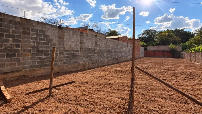 Lote QSC 19 300 m2 na avenida primavera 