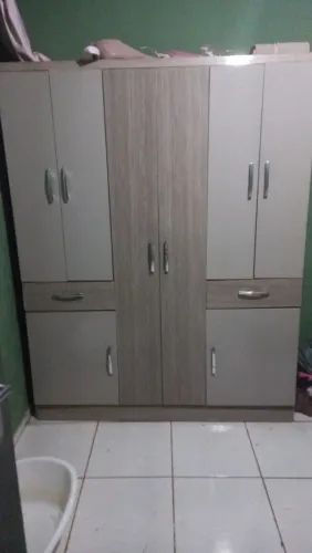 Guarda roupa de casal em otimo estado