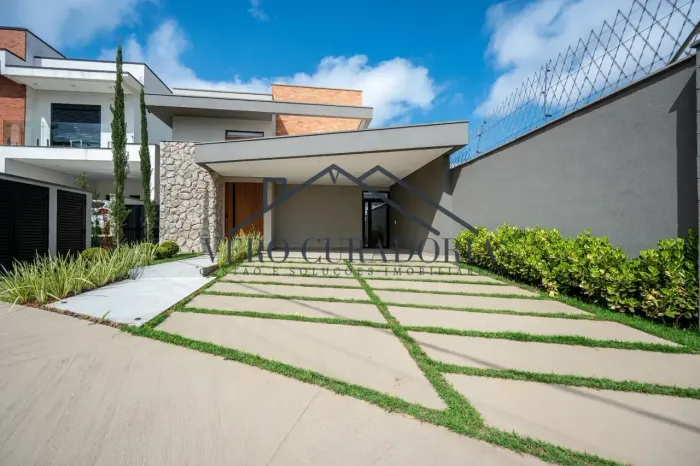 Linda Casa com 3 Suítes, Espaçosa com Piscina e Área Gourmet Privativa, Villagio I Fazenda