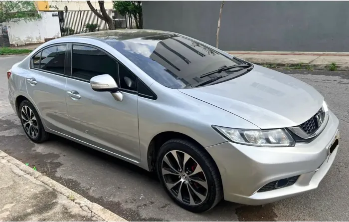 Honda Civic Sedan LXR 2.0 Flexone 16V Aut. 4P 2015
