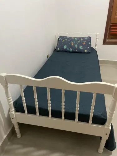 Cama de madeira