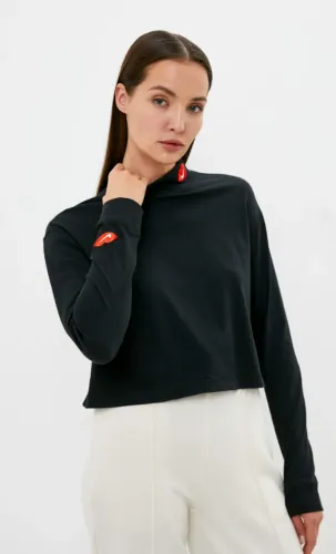 cropped nike sportswear lips