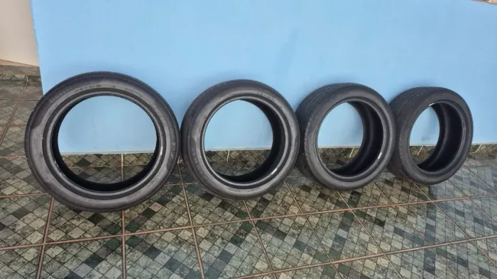 4 PNEUS 215/50 17" - PIRELLI CINTURAÇO P7