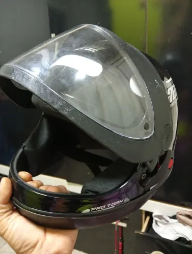 Tá precisando de capacete ? Eu tenho
