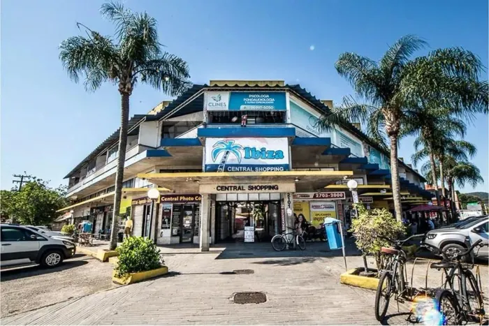 Excelente Sala Comercial no Shopping Ibiza - Itaipú