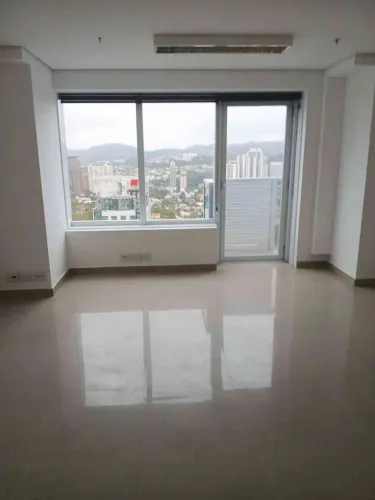 SALA NO CENTRO DE ALPHAVILLE!