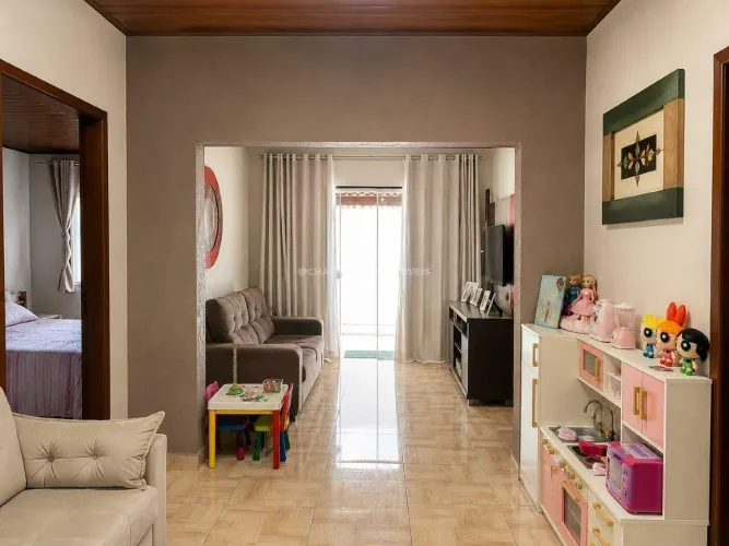 Casa à Venda no Bairro Leblon.