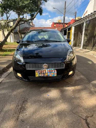 Fiat Punto Attractive Italia 1.4 F.flex 8V 5P 2012