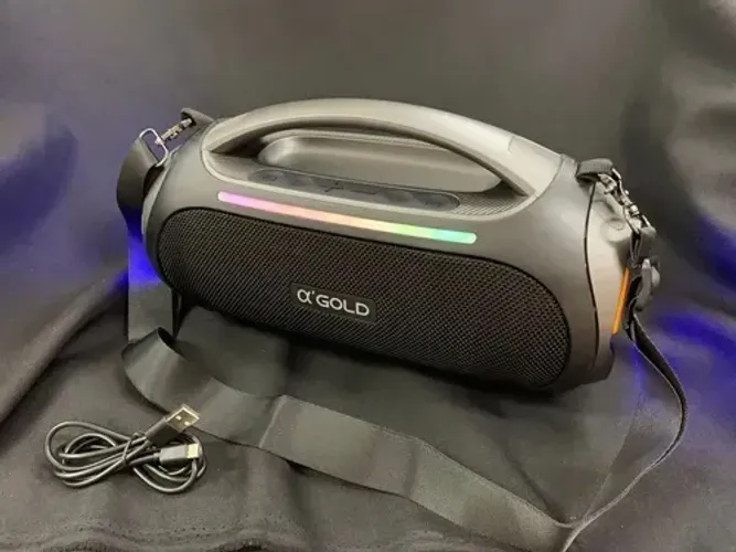 CAIXA GOLD , potente, 60W graves forte, bateria boa, aceito cartão