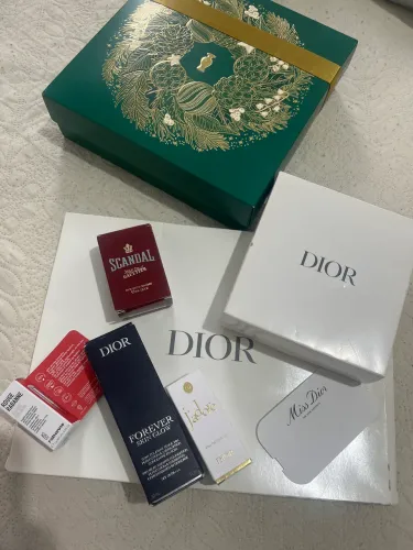 DOAÇÃO DE CAIXAS DE COSMÉTICO DE LUXO (