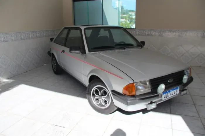 Ford Escort XR3 1.8 / 1.6 Beneton/form./laser 1985
