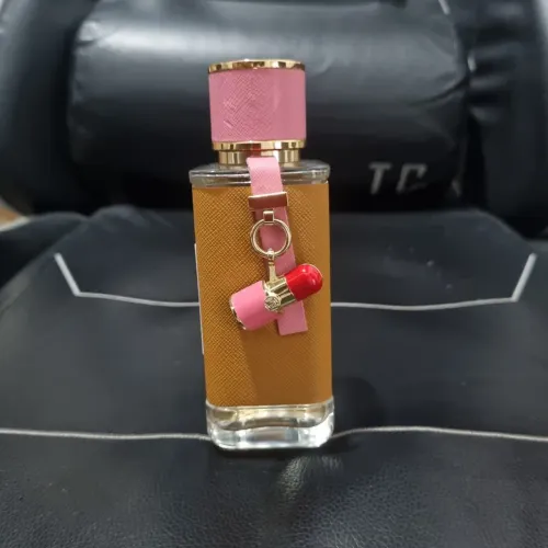Call Me Darling, da coleção Lucky Charms de Carolina Herrera.