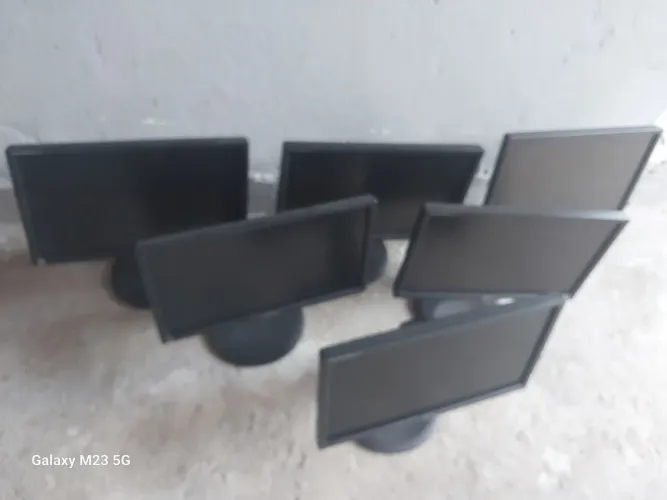 Lote de monitores de 20 polegadas 