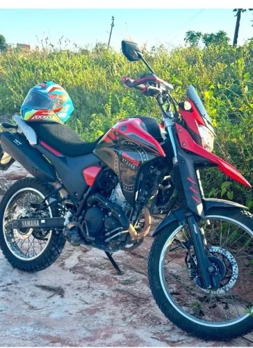 Vendo moto Lander 250