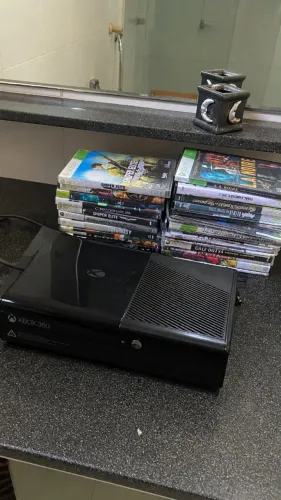 Xbox 360 super slim destravado com mais de 70 jogos, fonte original para concerto, leia!