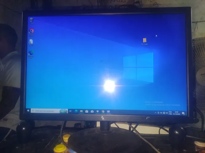 Monitor gamer marca 3greeen 19.5 meio polegadas usado funcionando perfeitamente