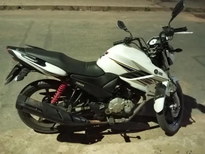Vendo essa moto