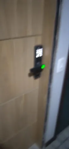 Instalação de fechadura eletrônica 250