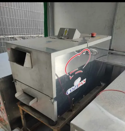 Moenda de cana cozipan 200L/H 127V