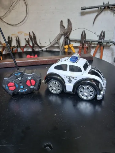 Carrinho fusca polícia controle remoto