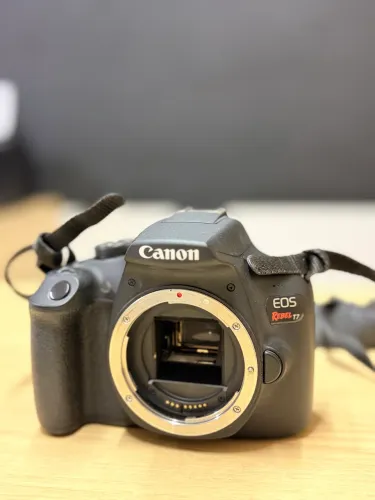 Câmera Canon T7