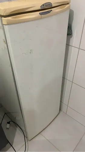 Geladeira pequena