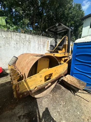 Rolo compactador CAT CS533E