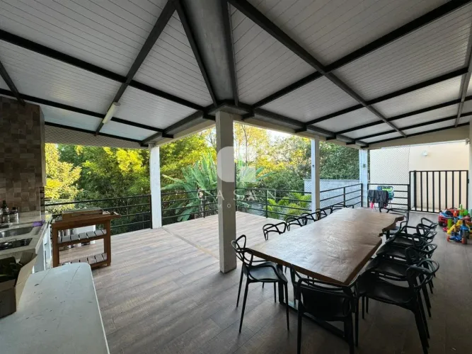 CASA DE ALTO PADRÃO