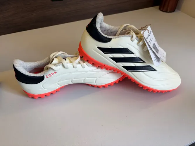 Chuteira Adidas Copa Pure 2 Club TF Society