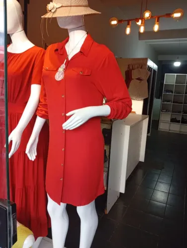 Móveis para loja de roupas