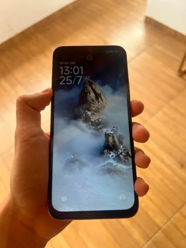 Redmi 15C 256GB + 16GB RAM | Menos de uma semana de uso | Completo | Valor negociável !!