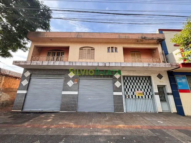 Sobrado a venda no bairro Jardim Alvorada - Maringá/PR