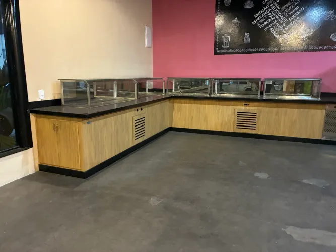 Balcão/Buffet de autoatendimento completo quente/frio/seco