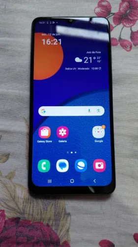 Samsung M12