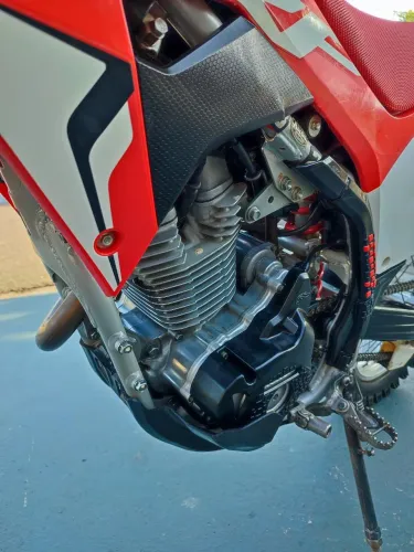 CRF 250F Muito Conservada - Moto para pessoas exigentes