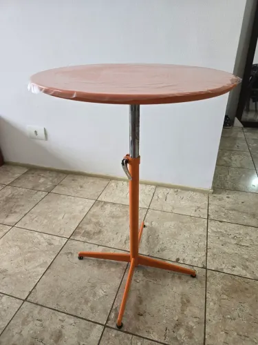 Mesa regular de apoio 