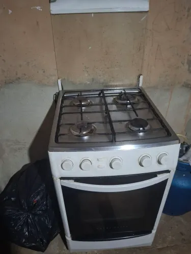 Vedo este fogão 4 bocas