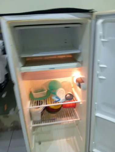 Vendo um fogão e uma geladeira usada, quebra galho