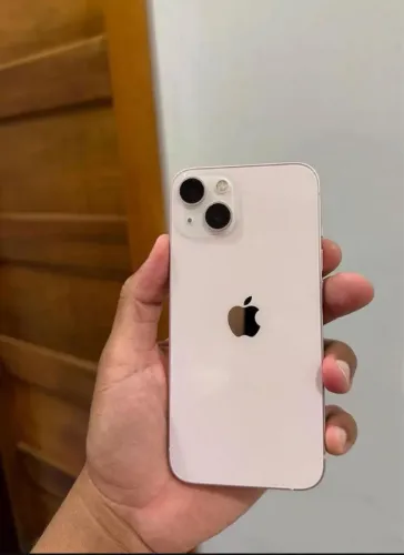 iPhone 13 rose