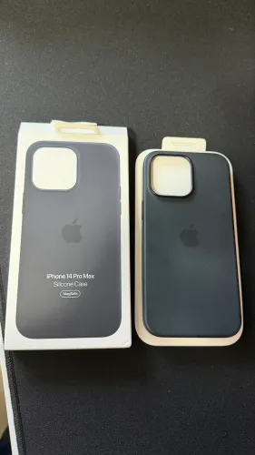 Capa Apple iPhone 14 Pro Max silicone preto