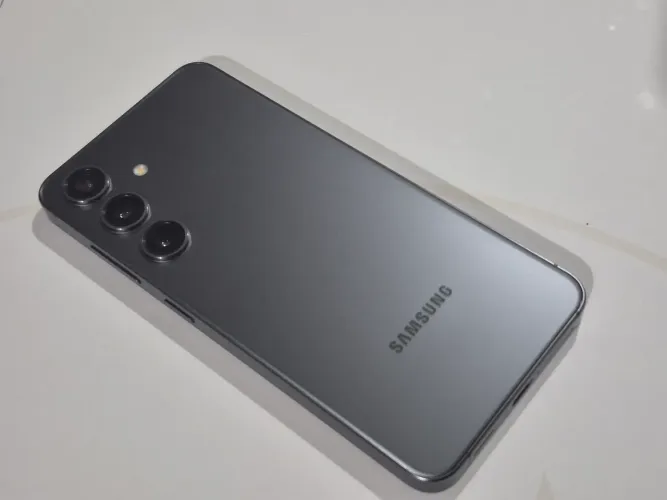 Galaxy S24 