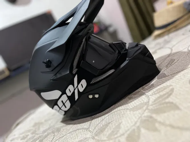 Vendo capacete em ótimo estado 