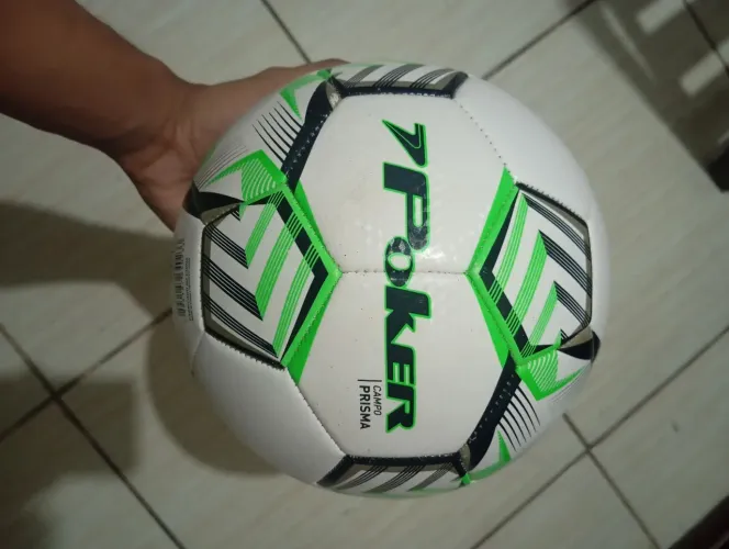 Bola de Futebol Poker Campo Prisma Nº 5 Branca e Verde