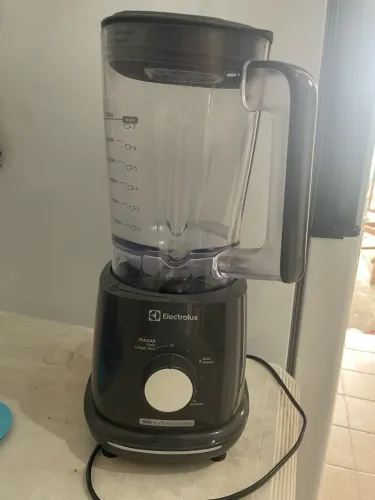 Liquidificador Electrolux seminovo