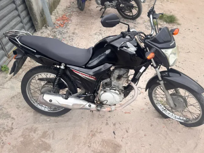 moto fan 125 pedal R$9.800 ano 2018
